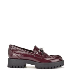 Nine West Mocasines Vino Con Tacón Bajo Y Herraje Mujer