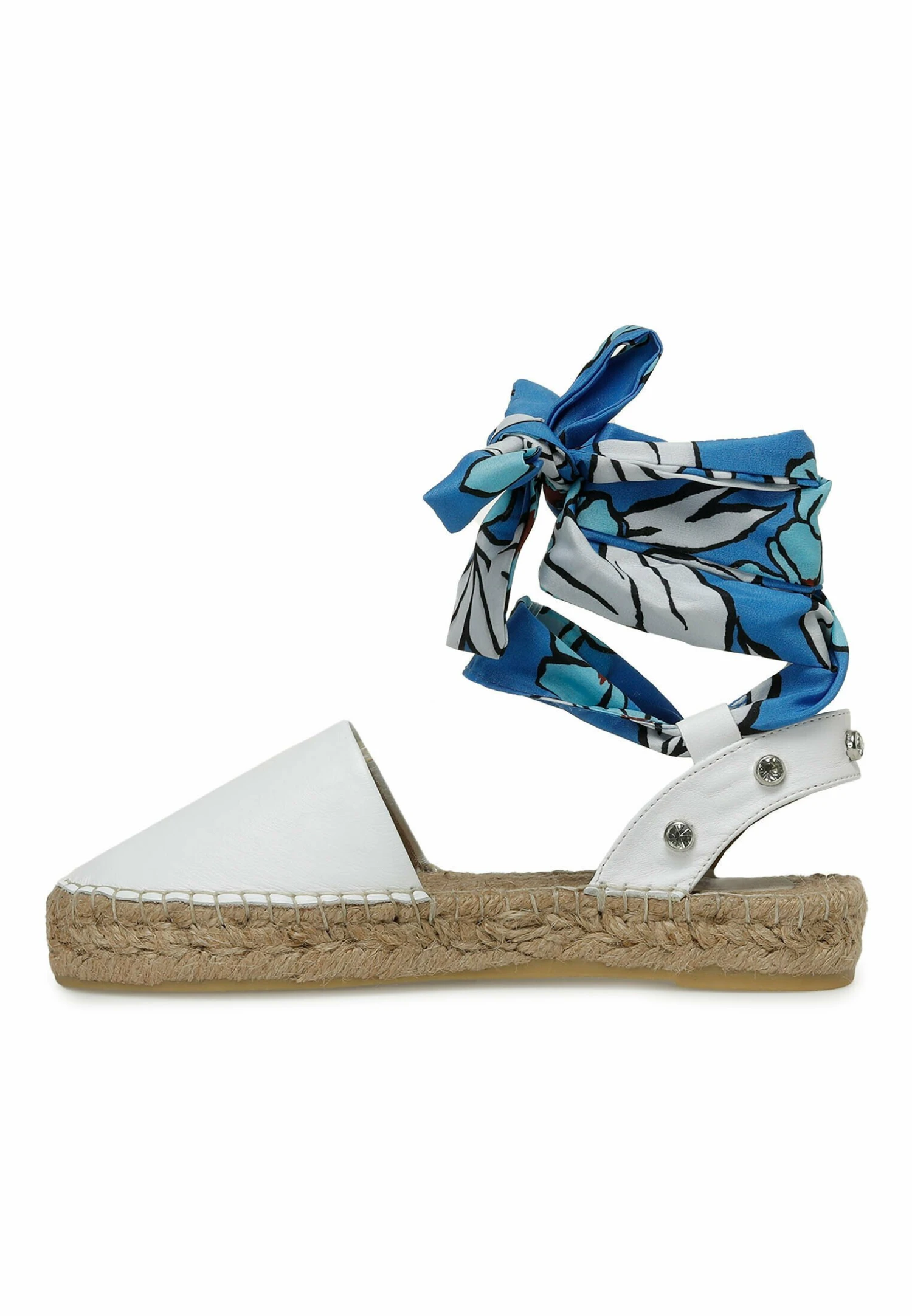 Nine West Alpargatas - White 3 Nine West Alpargatas - White