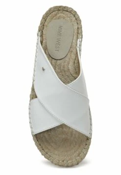 Nine West Sandalias Planas - White -Nine West 79fef7bedcd84878b1895aa0d3f75d7d