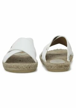 Nine West Sandalias Planas - White -Nine West de150566b03543db81b800d4bbf73ff9